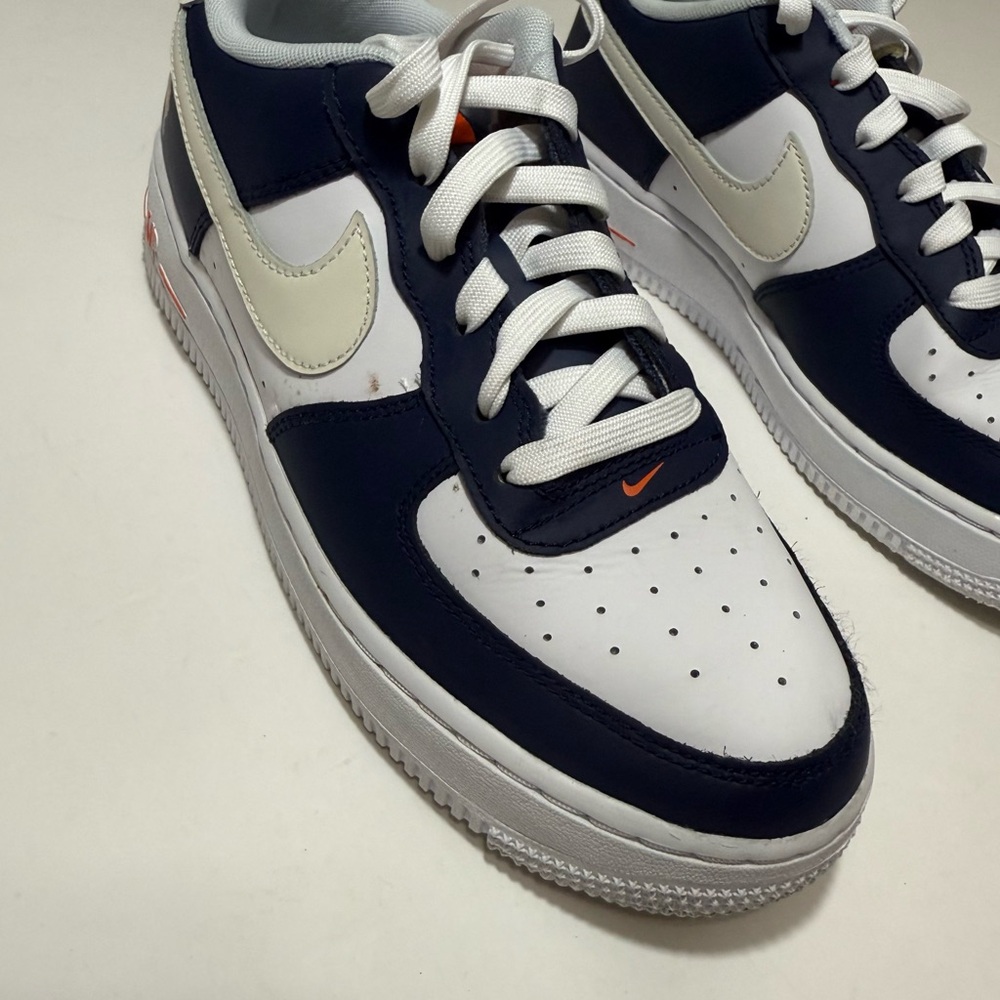 Nike Grade School Size 6.5Y Air Force 1 Low ‘UV Reactive’ - Picture 4 of 15